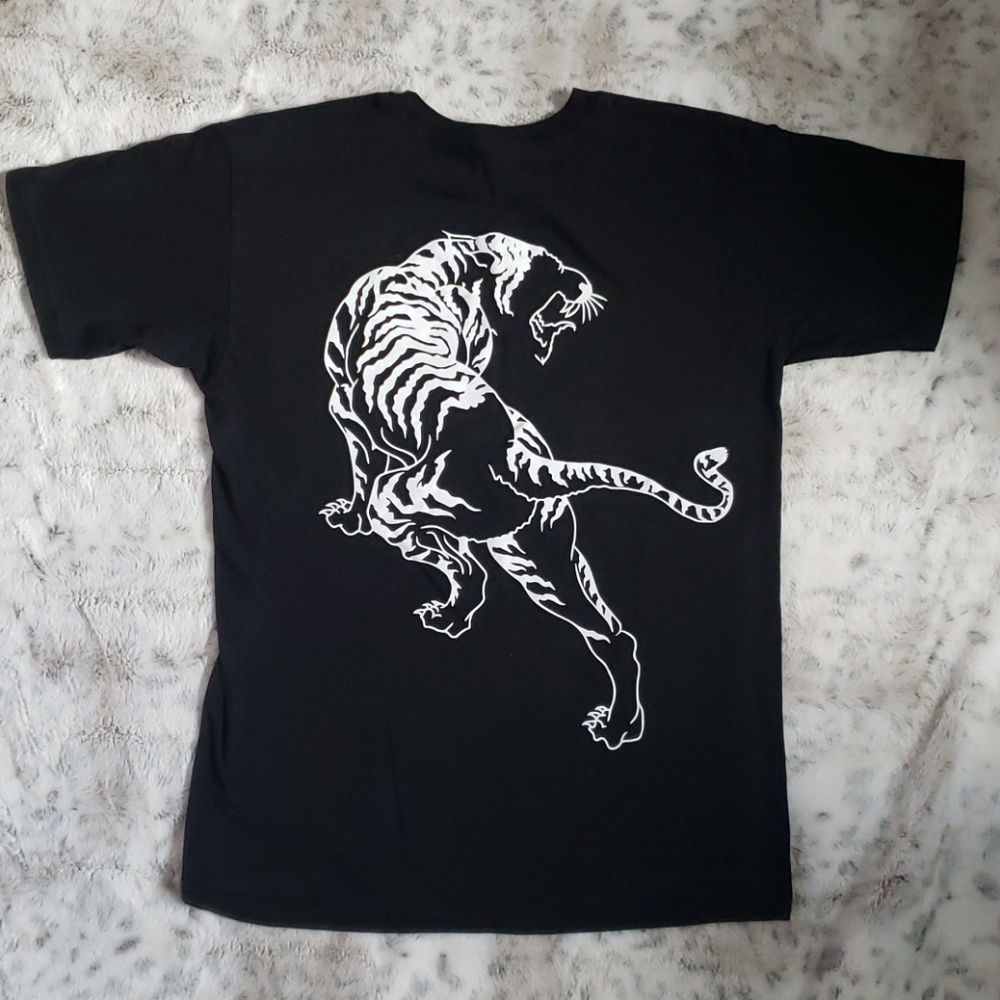 Black Scale Tee Size S